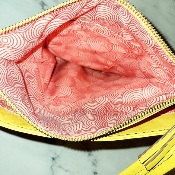 HOBO The Original Vintage Lemon Yellow Leather Bucket Crossbody/Shoulder Bag - Picture 5 of 11